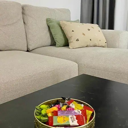 Filip Lux Sa Garazom *